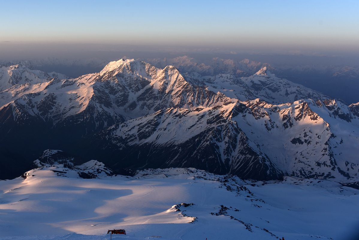 04C Mounts Donguz-Orun, Nakra-tau, Cheget, Tsalgmili At Sunrise From Mount Elbrus Climb
